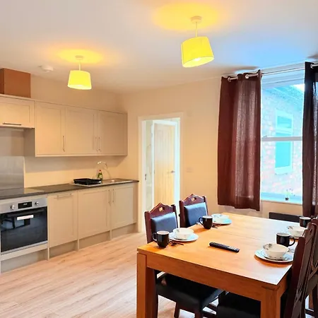 Flat 2 Garth House * Йорк